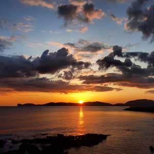 Surroundings: Capo Caccia, sunset - Photo: Monica Sanna